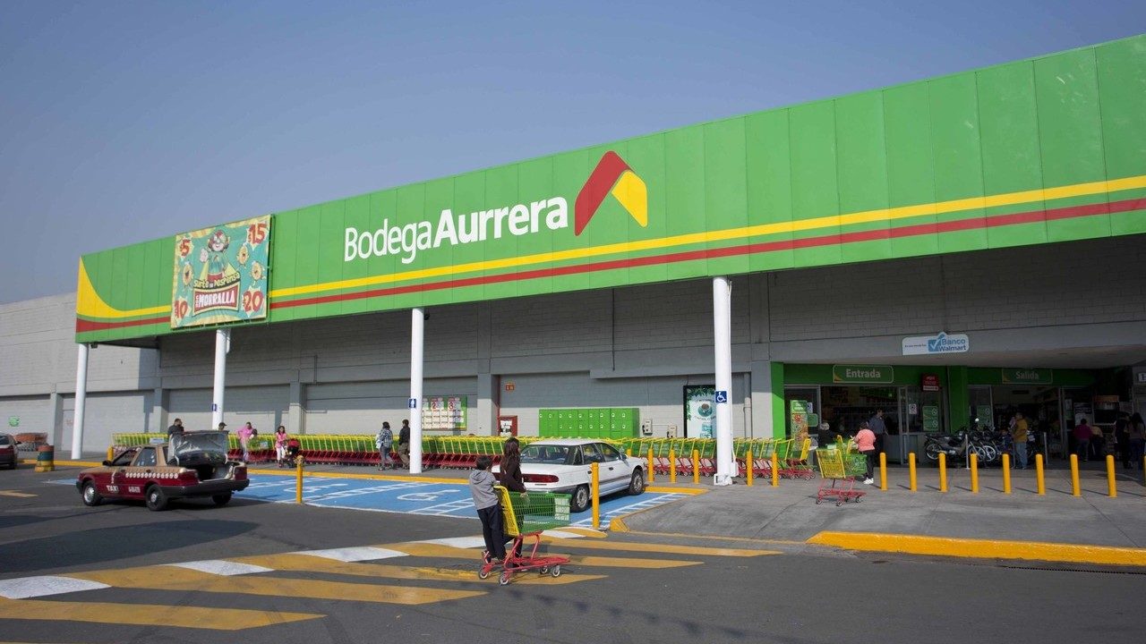 A detailed guide to WhatsApp targeted follower addition, supporting batch filtering of active users.